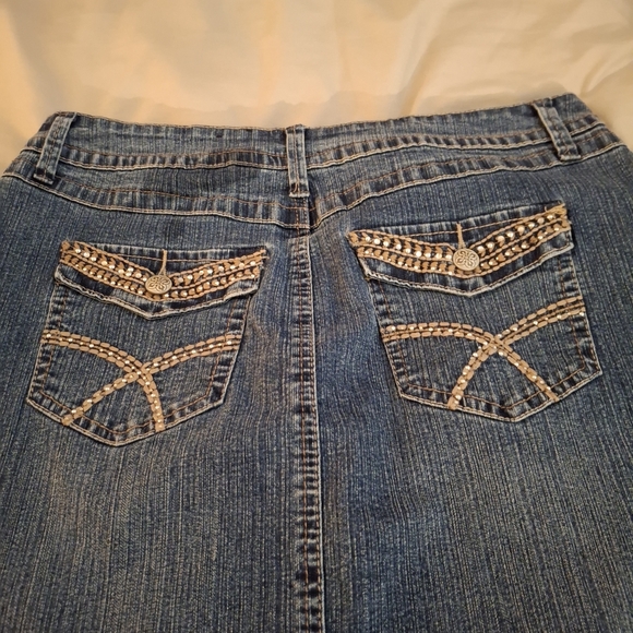 V.S.H. Jeans Women's Denim Blue Embroidered Knee-Length Pencil Skirt - Picture 6 of 9